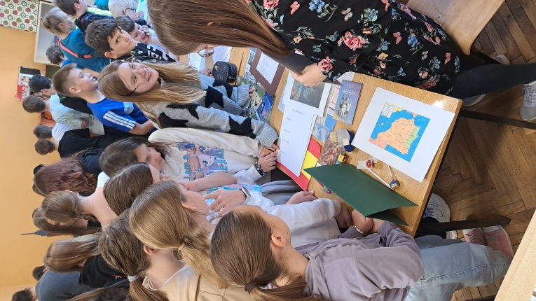 DZIE� J�ZYK�W OBCYCH