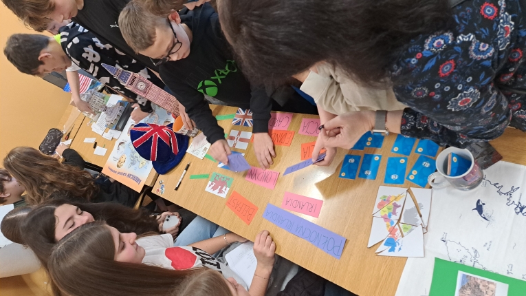 DZIE� J�ZYK�W OBCYCH