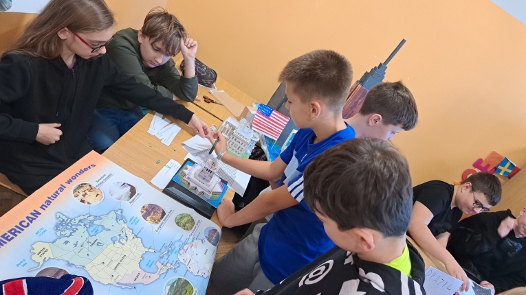 DZIE� J�ZYK�W OBCYCH