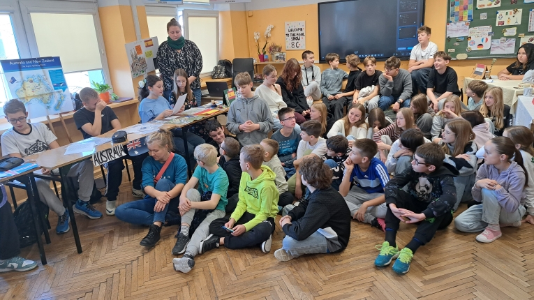 DZIE� J�ZYK�W OBCYCH