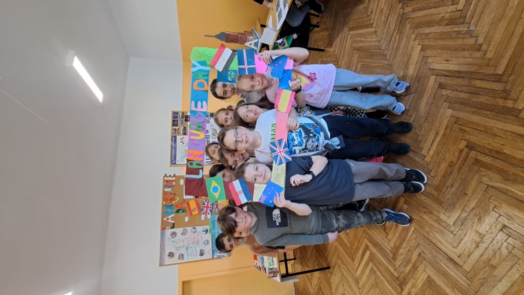 DZIE� J�ZYK�W OBCYCH