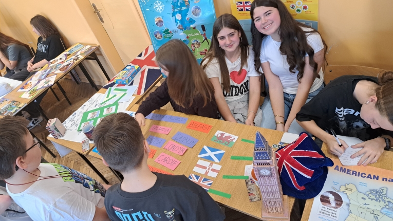 DZIE� J�ZYK�W OBCYCH