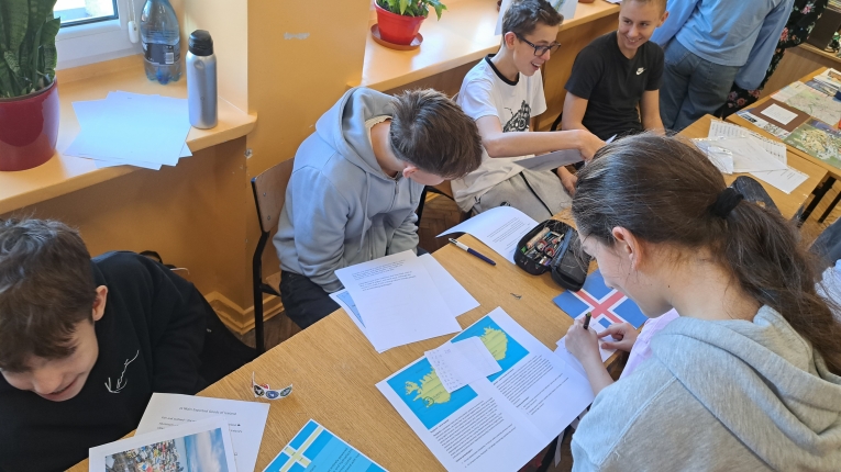 DZIE� J�ZYK�W OBCYCH