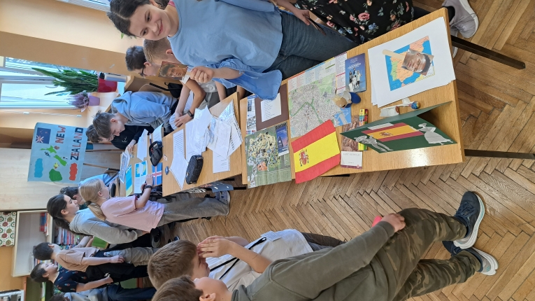 DZIE� J�ZYK�W OBCYCH