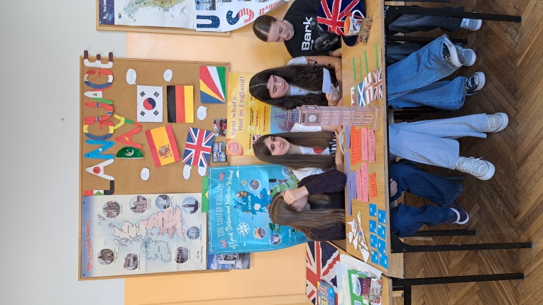 DZIE� J�ZYK�W OBCYCH