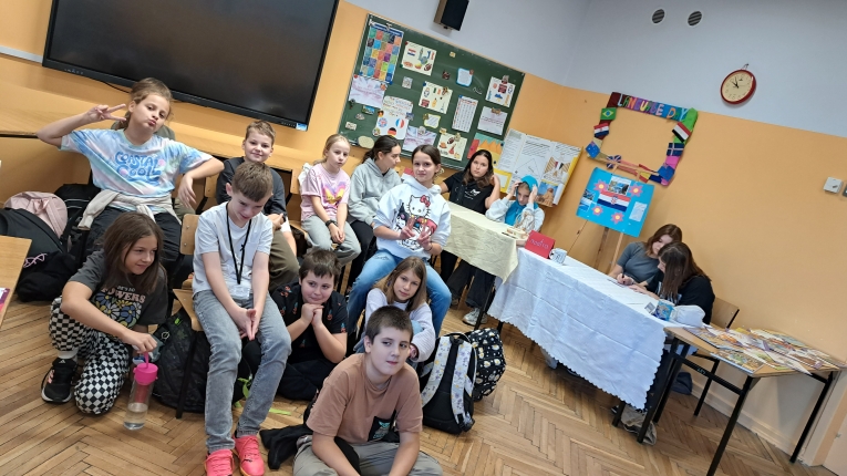 DZIE� J�ZYK�W OBCYCH