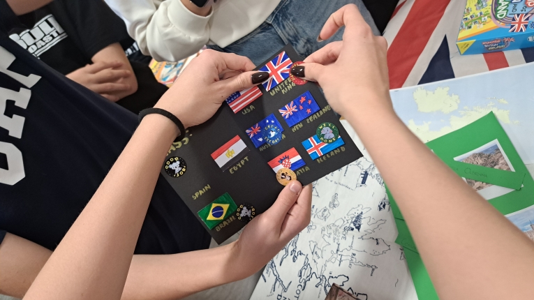 DZIE� J�ZYK�W OBCYCH