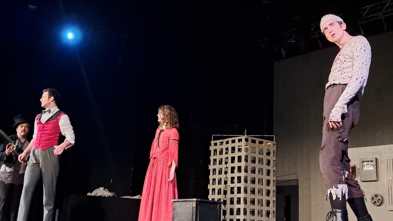 FRANKENSTEIN – THE MONSTER AND THE MYTH SPEKTAKL W TEATRZE V6 W �ODZI