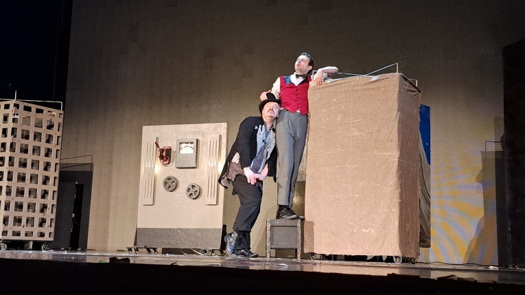 FRANKENSTEIN – THE MONSTER AND THE MYTH SPEKTAKL W TEATRZE V6 W �ODZI