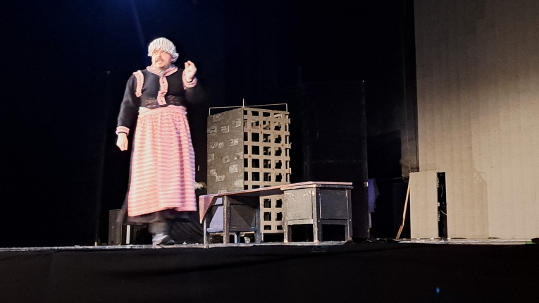 FRANKENSTEIN – THE MONSTER AND THE MYTH SPEKTAKL W TEATRZE V6 W �ODZI