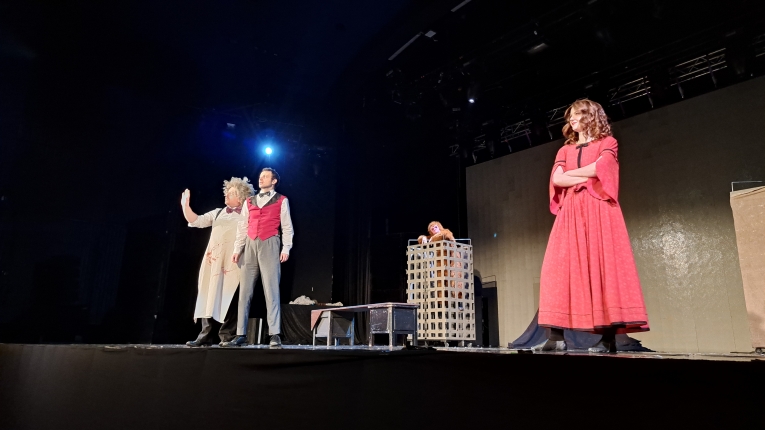 FRANKENSTEIN – THE MONSTER AND THE MYTH SPEKTAKL W TEATRZE V6 W �ODZI