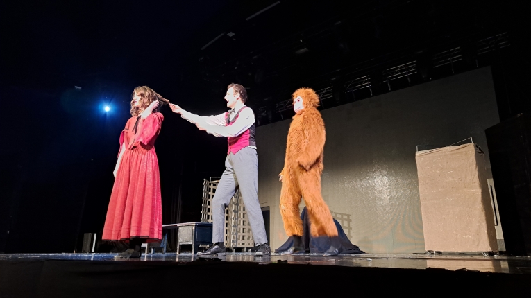 FRANKENSTEIN – THE MONSTER AND THE MYTH SPEKTAKL W TEATRZE V6 W �ODZI