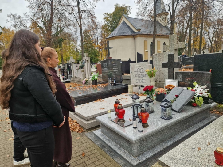 PAMI�� KT�RA TRWA...&nbsp;