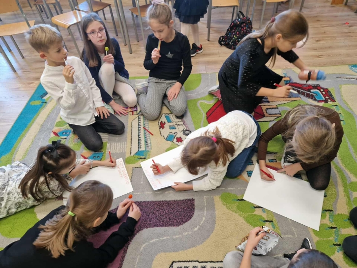 11 LISTOPADA W �WIETLICY