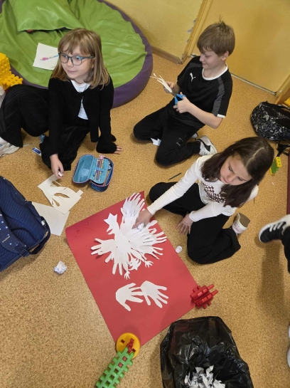 11 LISTOPADA W �WIETLICY