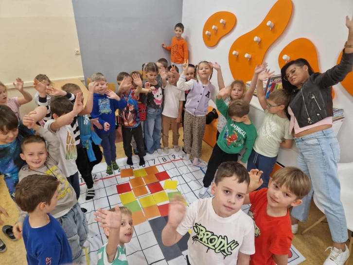 LISTOPAD W KINDLOTECE