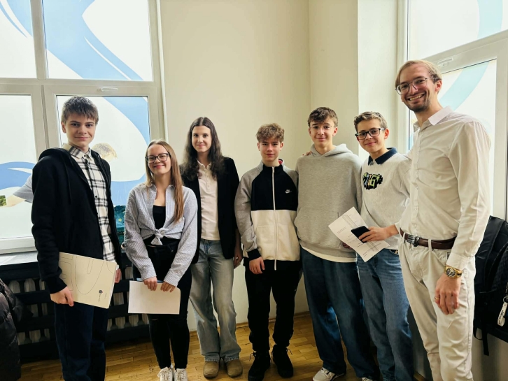 24.11 WYJ�CIE KLAS 7C I 7A DO TEATRU