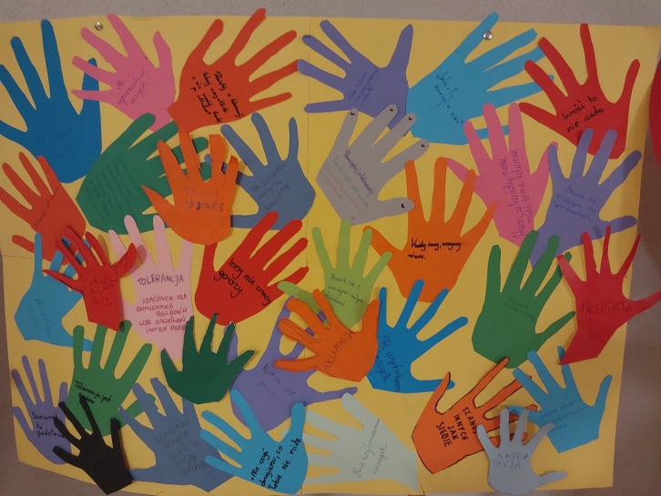 28.11 DZIE� TOLERANCJI