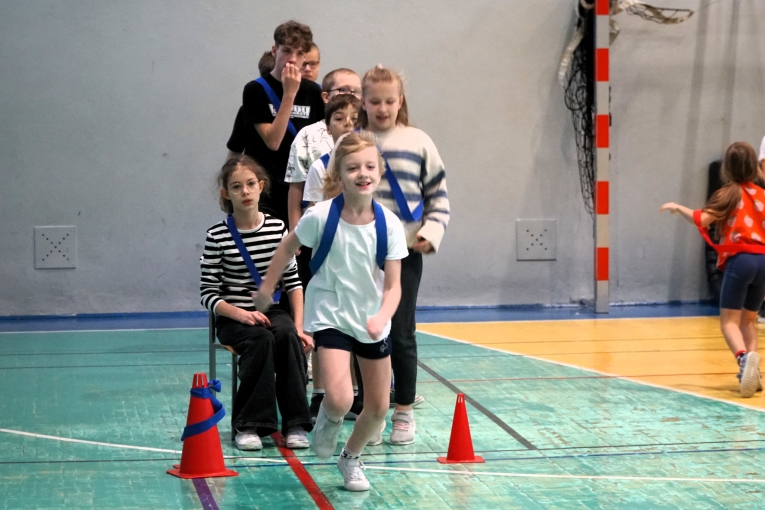 IV MIKO�AJKOWY FESTYN INTEGRACYJNO – SPORTOWY „RAZEM NA START”