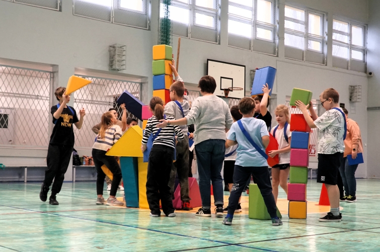 IV MIKO�AJKOWY FESTYN INTEGRACYJNO – SPORTOWY „RAZEM NA START”