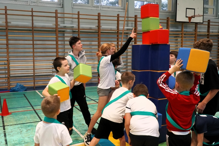 IV MIKO�AJKOWY FESTYN INTEGRACYJNO – SPORTOWY „RAZEM NA START”