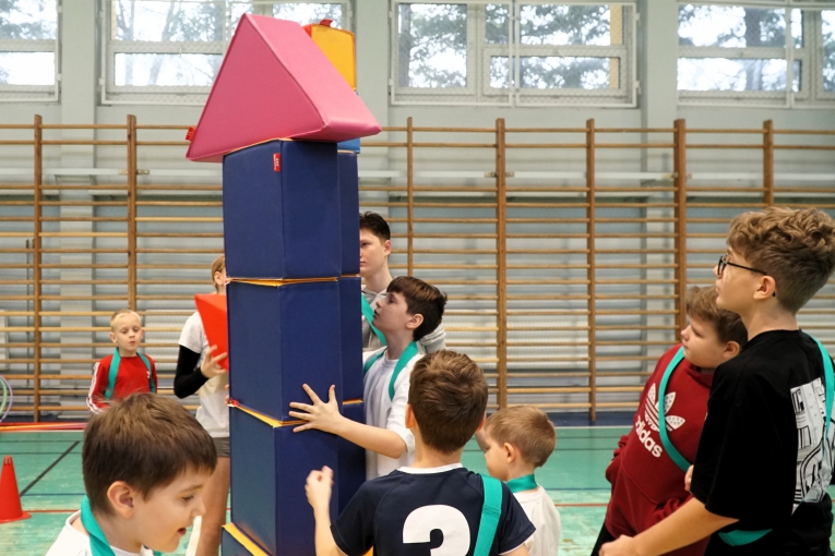 IV MIKO�AJKOWY FESTYN INTEGRACYJNO – SPORTOWY „RAZEM NA START”