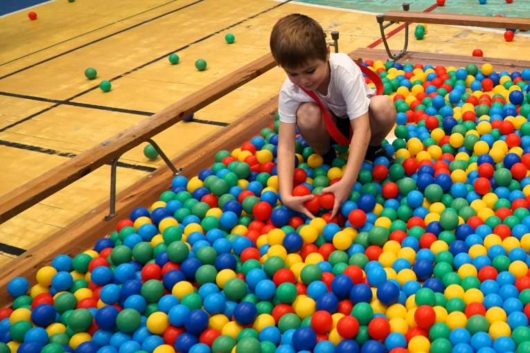 IV MIKO�AJKOWY FESTYN INTEGRACYJNO – SPORTOWY „RAZEM NA START”