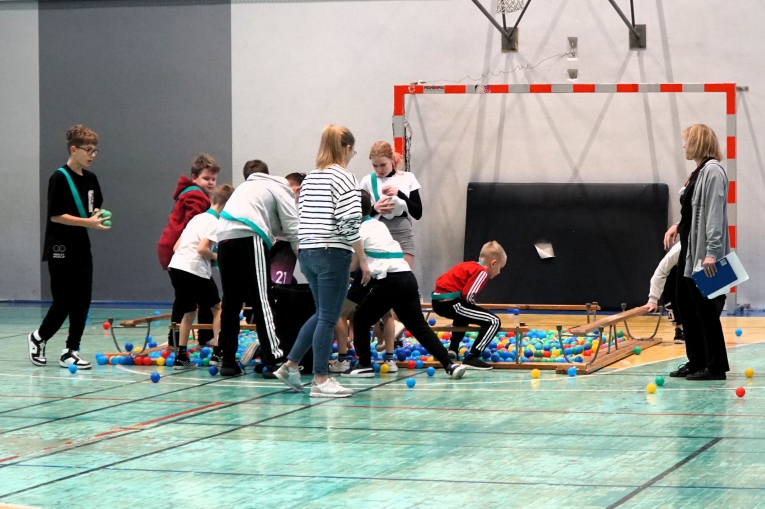 IV MIKO�AJKOWY FESTYN INTEGRACYJNO – SPORTOWY „RAZEM NA START”