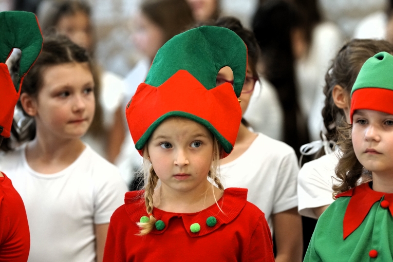 MIEJSKO - POWIATOWA WIGILIA O�WIATOWA 