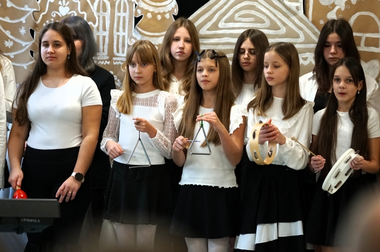 MIEJSKO - POWIATOWA WIGILIA O�WIATOWA 