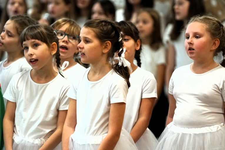 MIEJSKO - POWIATOWA WIGILIA O�WIATOWA 