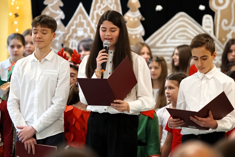 MIEJSKO - POWIATOWA WIGILIA O�WIATOWA 