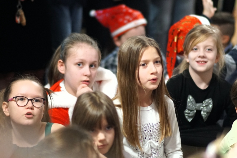  SZKOLNE KOL�DOWANIE