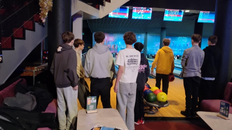 WYCIECZKA NA KR�GLE&nbsp;