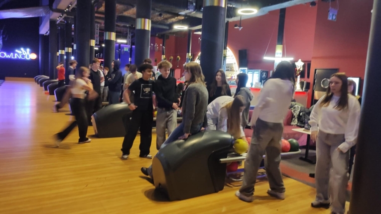 WYCIECZKA NA KR�GLE&nbsp;