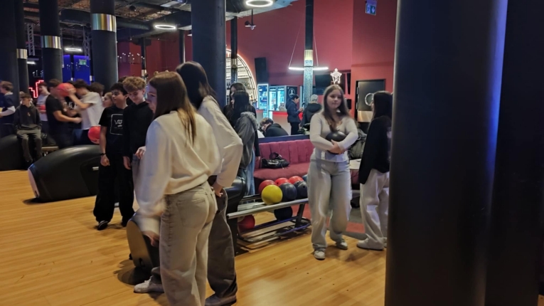 WYCIECZKA NA KR�GLE&nbsp;