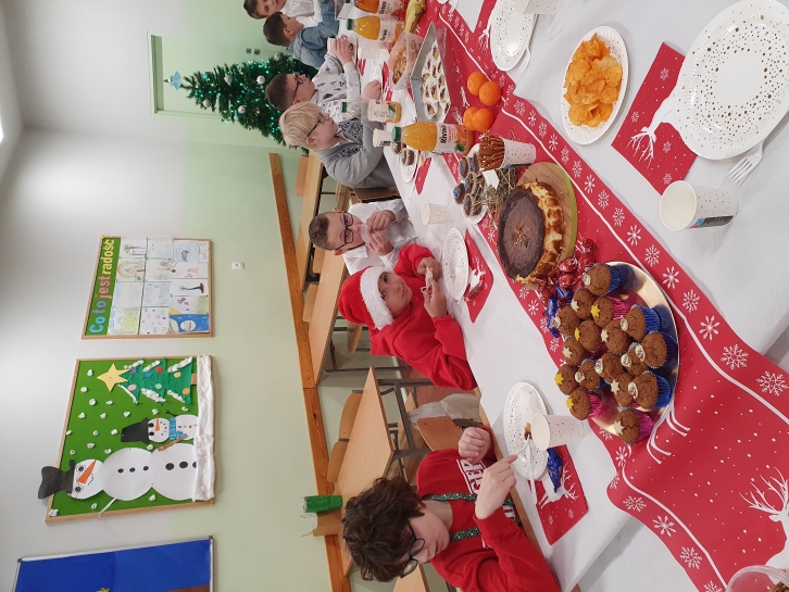 WIGILIJNE SPOTKANIE W KLASIE 5A