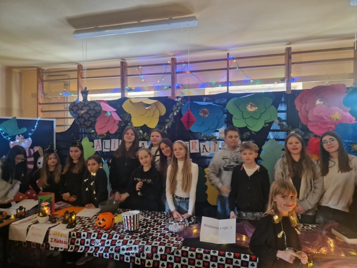 ANDRZEJKI W KRAINIE CZAR�W&nbsp;