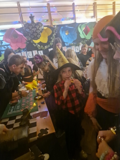 ANDRZEJKI W KRAINIE CZAR�W&nbsp;