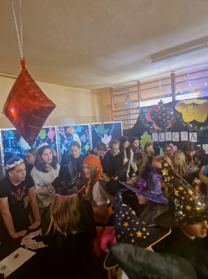 ANDRZEJKI W KRAINIE CZAR�W&nbsp;