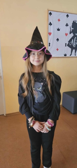 ANDRZEJKOWE CZARY W �WIETLICY – CZʦ� 2