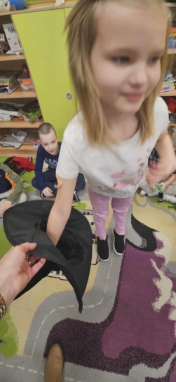 ANDRZEJKOWE CZARY W �WIETLICY – CZʦ� 2