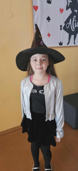 ANDRZEJKOWE CZARY W �WIETLICY – CZʦ� 2