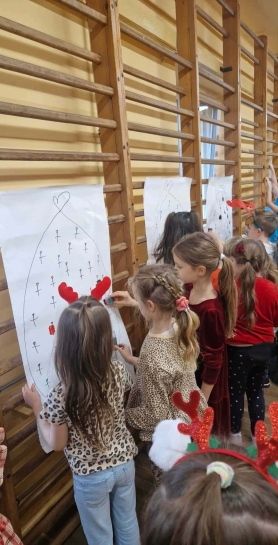 MIKO�AJKOWA ZABAWA W NASZEJ �WIETLICY!