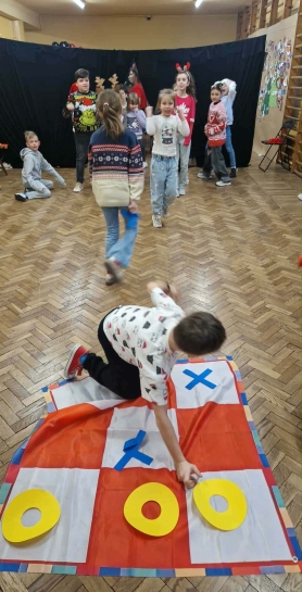 MIKO�AJKOWA ZABAWA W NASZEJ �WIETLICY!