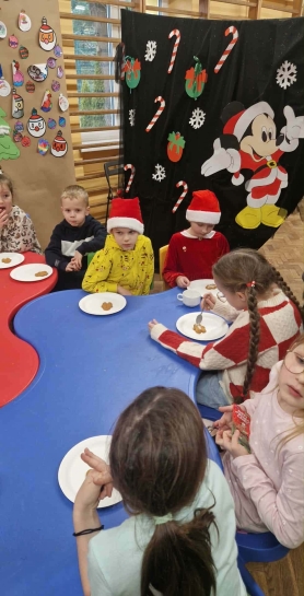 MIKO�AJKOWA ZABAWA W NASZEJ �WIETLICY!