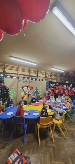 MIKO�AJKOWA ZABAWA W NASZEJ �WIETLICY!