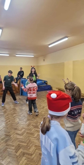 MIKO�AJKOWA ZABAWA W NASZEJ �WIETLICY!