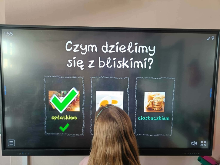 POZNAJEMY ZWYCZAJE �WI�TECZNE I NOWOROCZNE W �WIETLICY&nbsp;