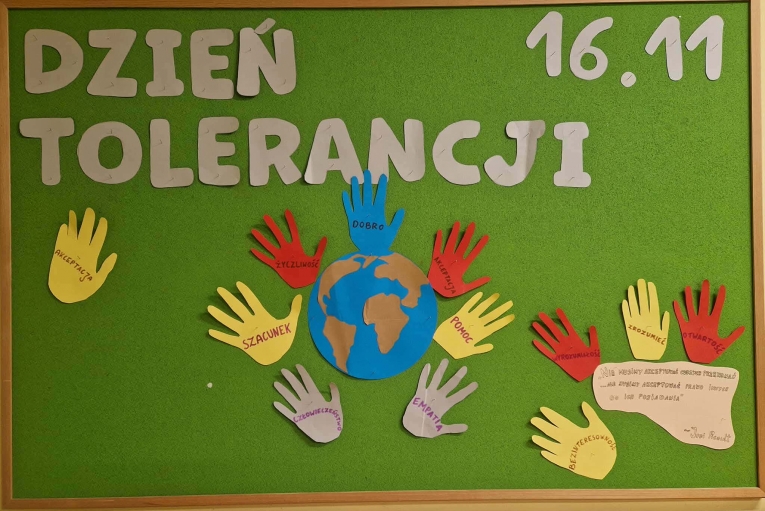 KALENDARZ �WI�T NIETYPOWYCH LISTOPAD!